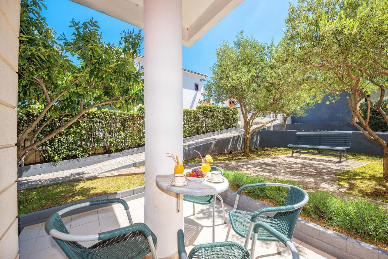 Villa Mihaela Trogir Exterior photo