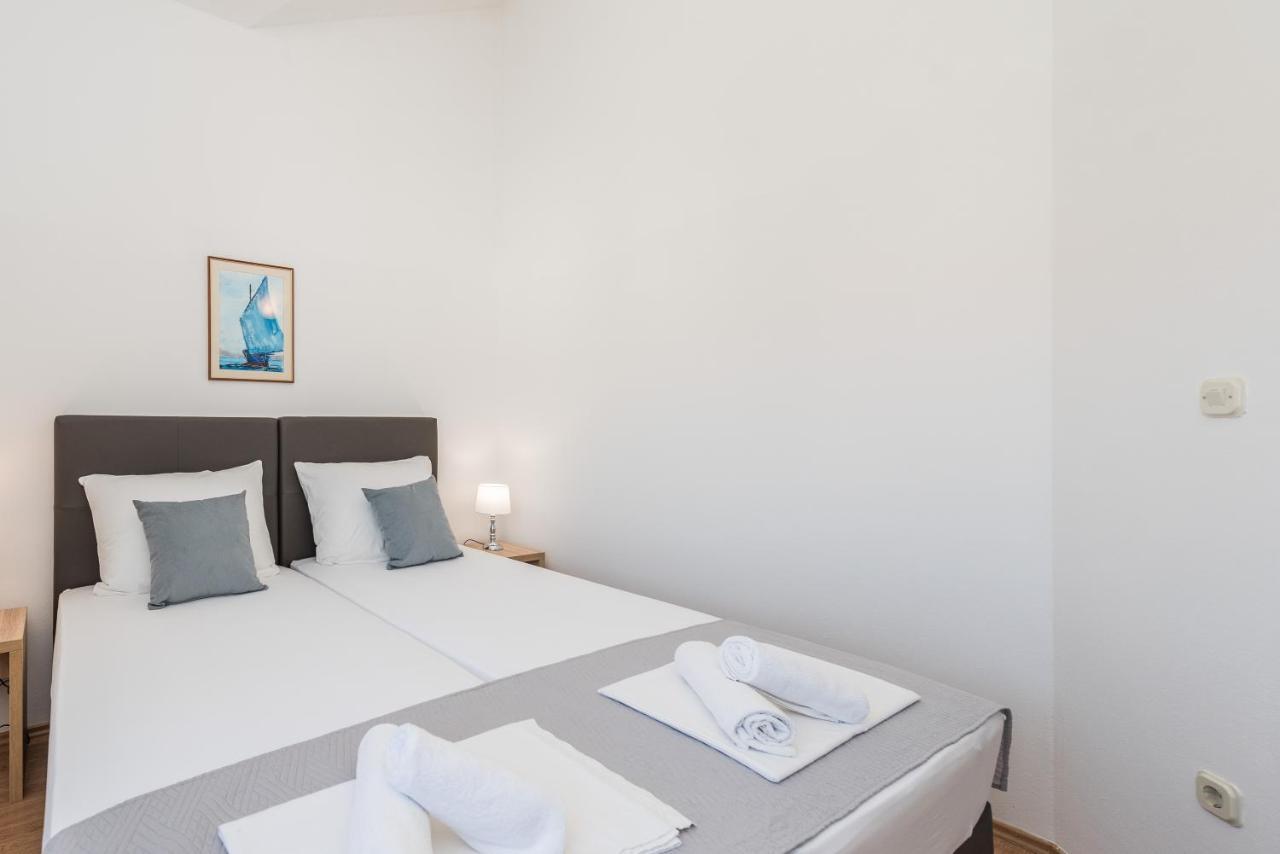 Villa Mihaela Trogir Exterior photo