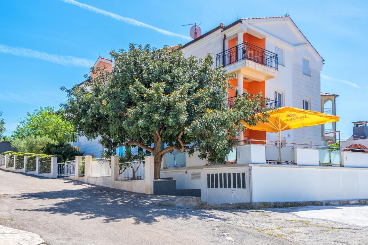 Villa Mihaela Trogir Exterior photo