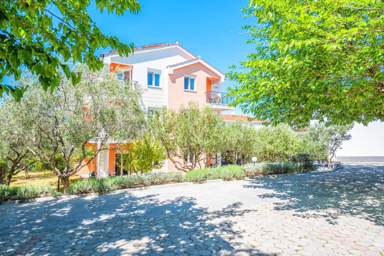Villa Mihaela Trogir Exterior photo